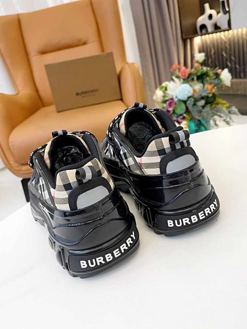 Burberry Low Shoes